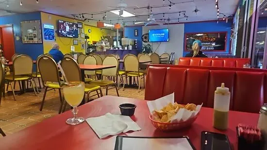 Chekos Méxican Restaurant & Bar
