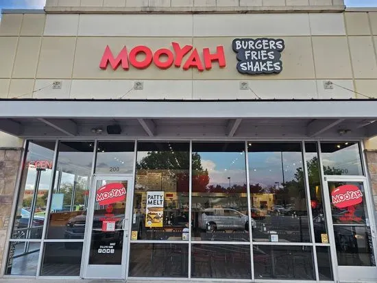 MOOYAH Burgers, Fries & Shakes