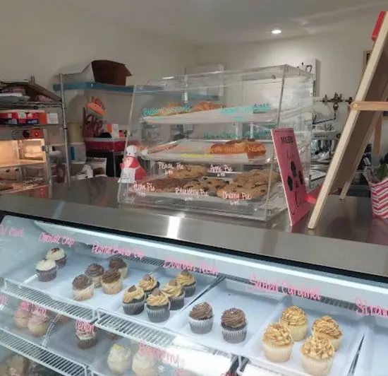 The Sweet Tooth Parlor Bakery | Cakes & Baked Goods