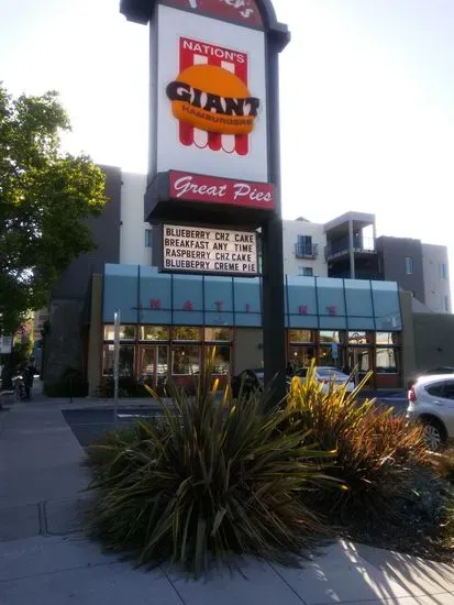 Nation's Giant Hamburgers & Great Pies