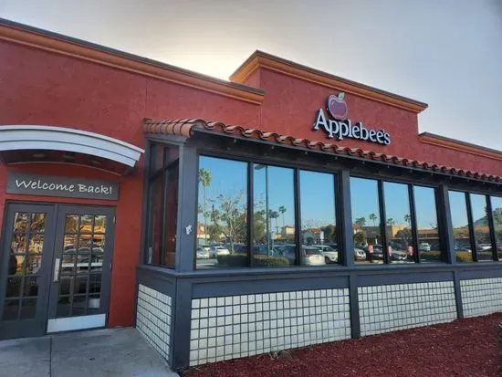 Applebee's Grill + Bar