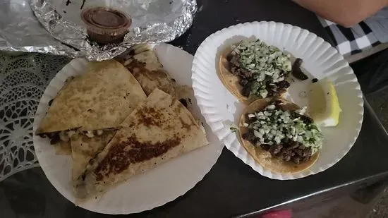 El Super Taco-N-More (Taco Truck)