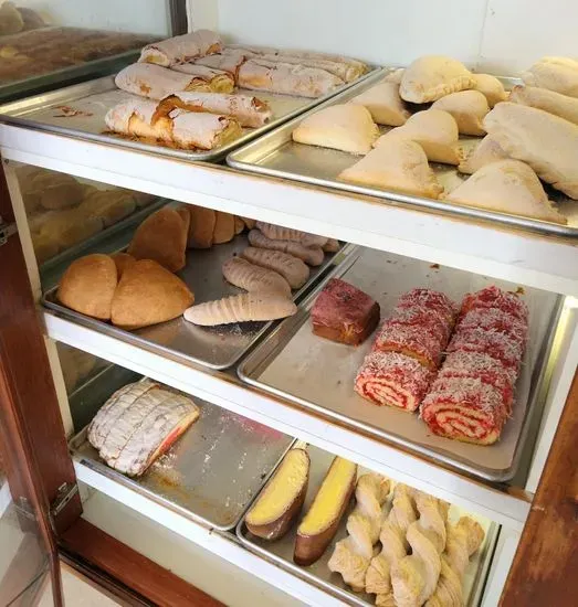 Chelo's Bakery