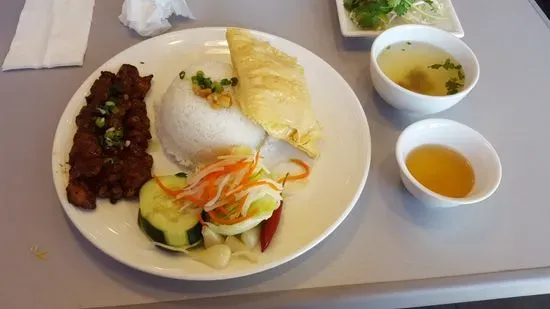 Bốn Mùa | Vietnamese Restaurant