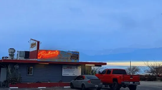 Ruben's Bar & Grill