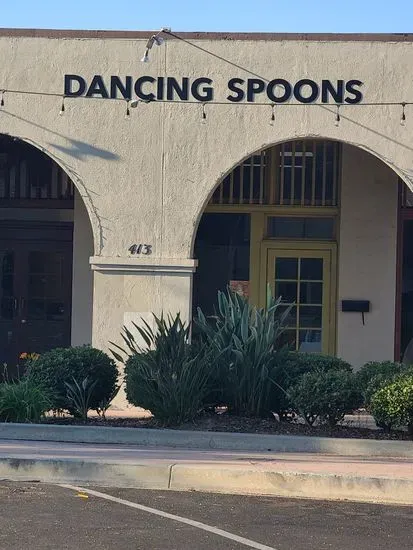 Dancing Spoons