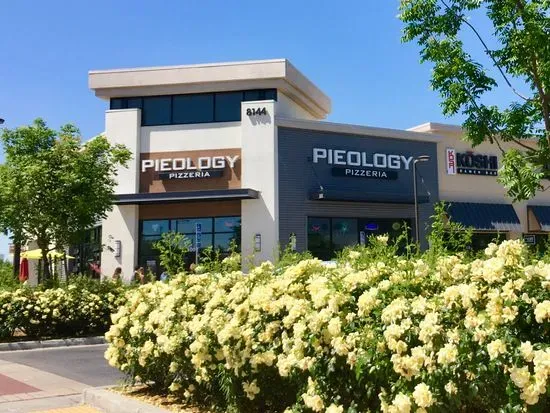 Pieology Pizzeria, Delta Shores Sacramento