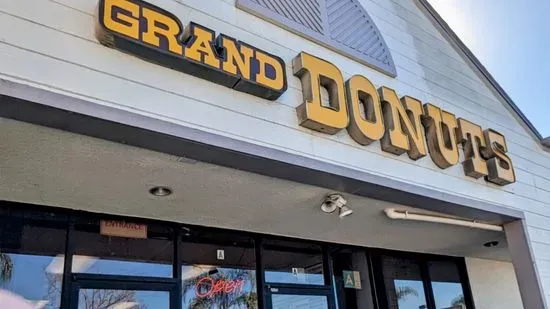 Grand Donuts