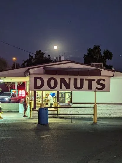 Scotty's Donuts