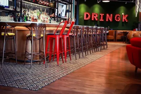Dringk Eatery + Bar