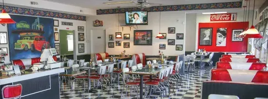 Hollywood Family Café & Catering