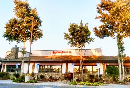 Claim Jumper Steakhouse & Bar