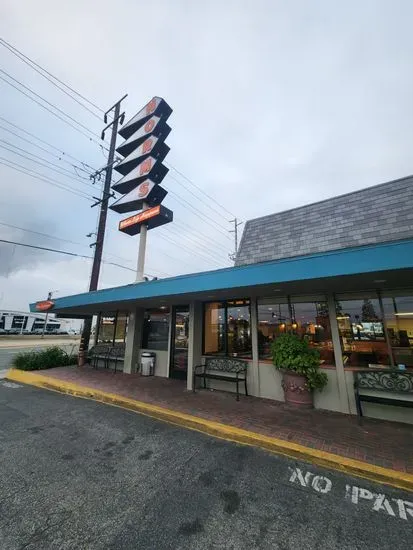 NORMS Restaurant