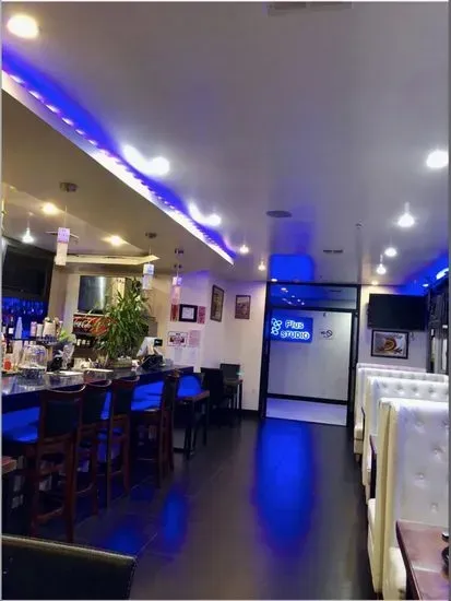 E PLUS STUDIO Karaoke & Asian Bistro