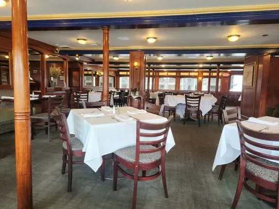 The Pilothouse Restaurant at the Delta King