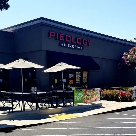 Pieology Pizzeria Gateway Plaza, Fremont, CA