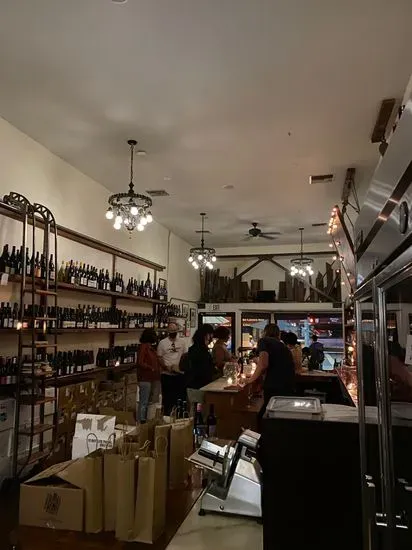 Ordinaire Wine Shop & Wine Bar