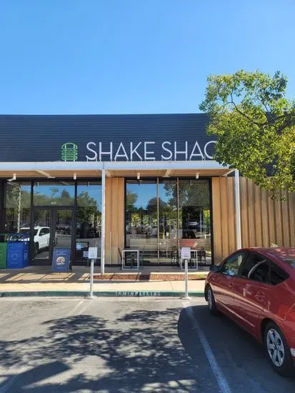 Shake Shack Stanford Shopping Center