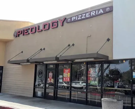 Pieology Pizzeria Lakewood Square, Lakewood, CA