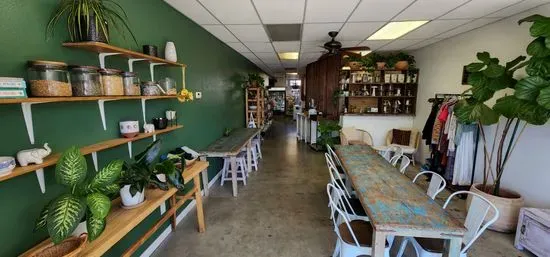 Organic Tree Juice Bar, Cafe & Marketplace