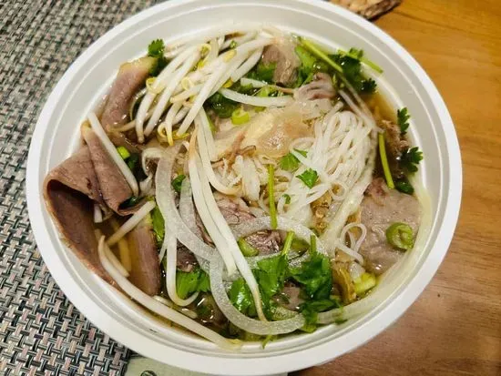 Mignon Pho + Bun Bo Hue