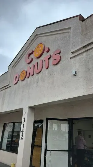 Colonial Donut