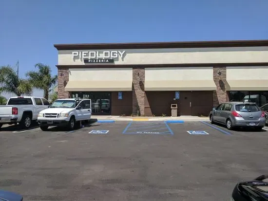 Pieology Pizzeria, Moreno Valley