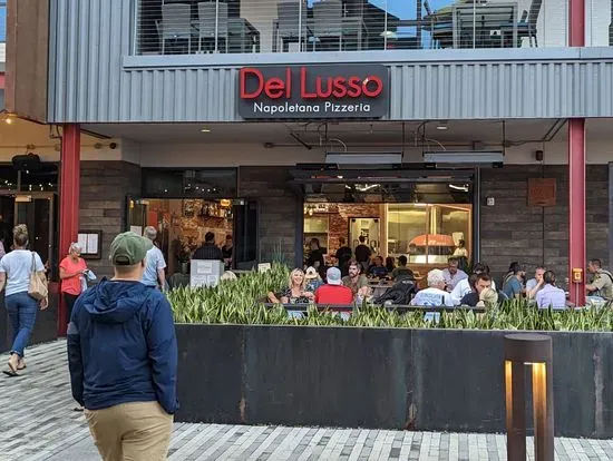 Del Lusso Pizza