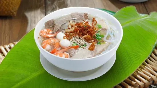 Com Tam Kieu Restaurant