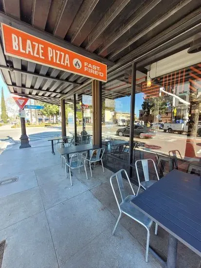 Blaze Pizza