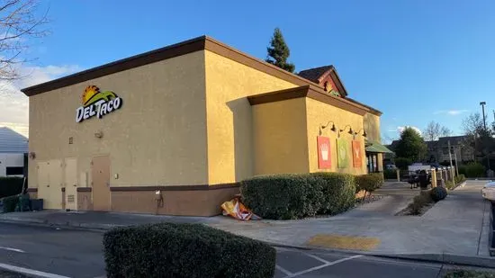 Del Taco