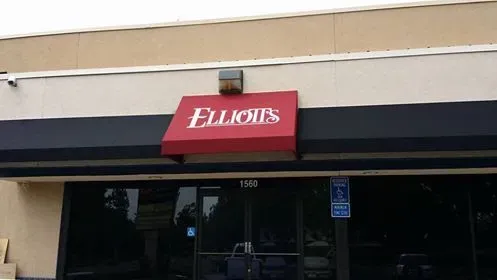Elliott's Bar