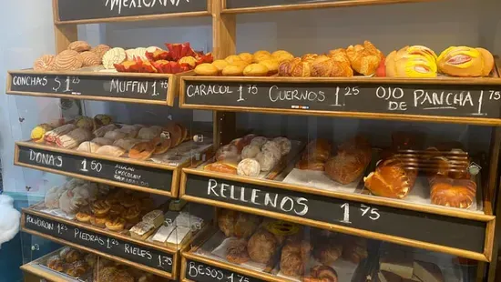 Todo Rico Bakery