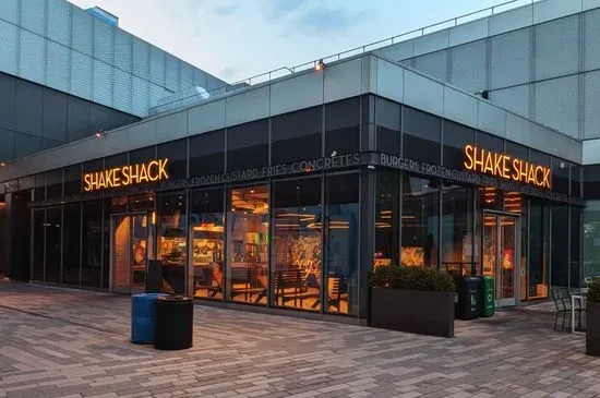 Shake Shack Empire Outlets - Staten Island Ferry