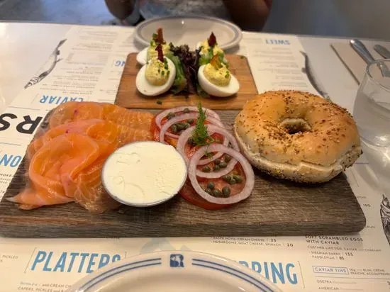 Russ & Daughters Cafe