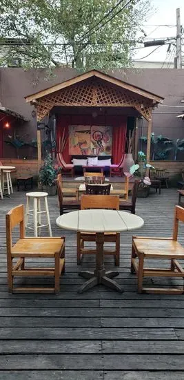 Kinanm Lounge