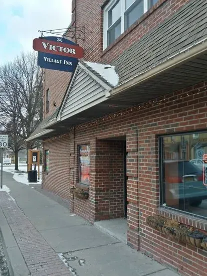 Victor Village Inn featuring TK's Pizza