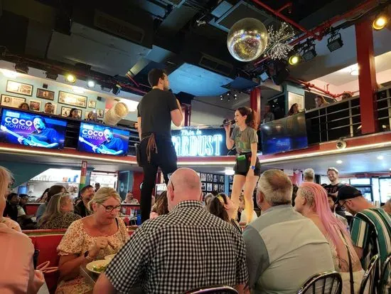 Ellen's Stardust Diner