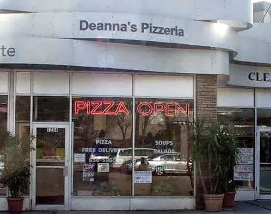 Deanna's Pizzeria & Restaurant