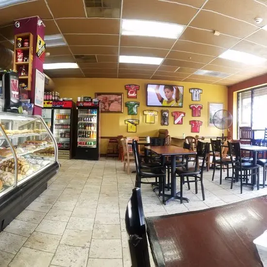 La Caleñita Bakery & Café