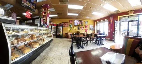 La Caleñita Bakery & Café