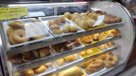 Las Americas Bakery