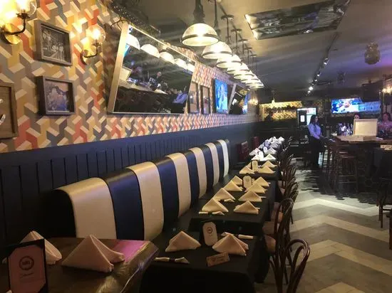 La Barrica Bar & Grill