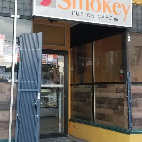 SMOKEY Fusion Cafe