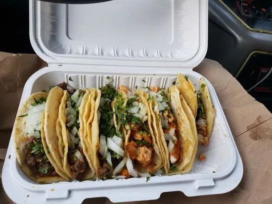 Tacos El Pinguino