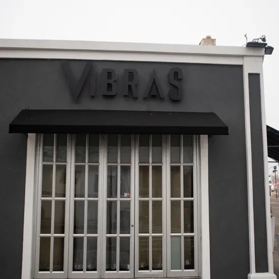 Vibras Restaurant & Lounge