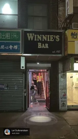 Winnie’s Bar