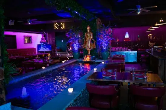 Jade Eatery And Lounge