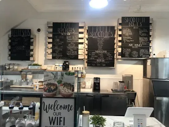 Refresh Cafe & Smoothie Bar