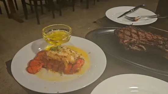 The Pier House - Steak & Seafood